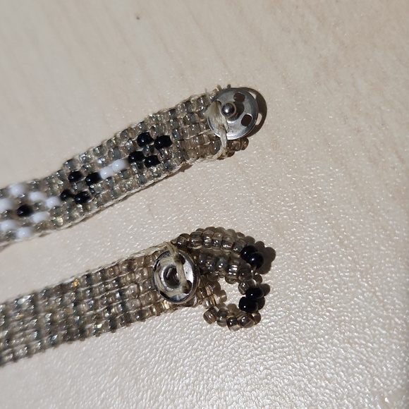 Vintage Native American Hand Beaded Bracelet Size 7" - Picture 2 of 11